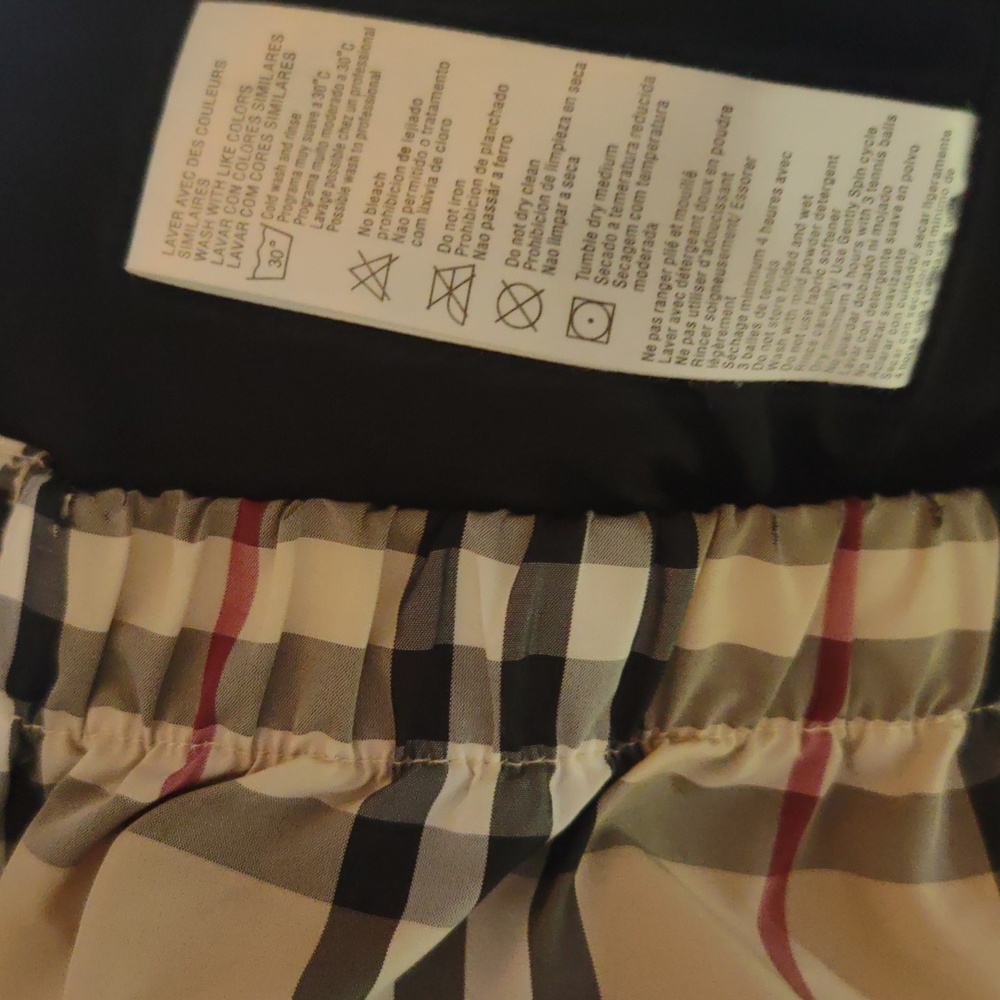 Burberry women's jacket - Picture 6 of 15